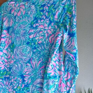Lilly Pulitzer sport stretch top. Size-Large.
